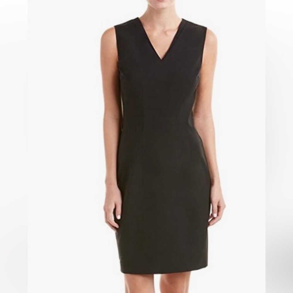50%offw❤️ Tahari Sheath V-neck V-back Little Black Dress 8 NWT 97
